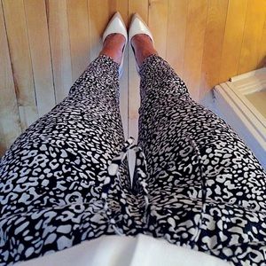BANANA REPUBLIC leopard print pants